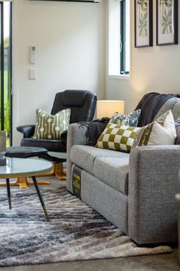 Peaceful Park View Townhouse 2 Bed W/Carpark Daire Christchurch Dış mekan fotoğraf